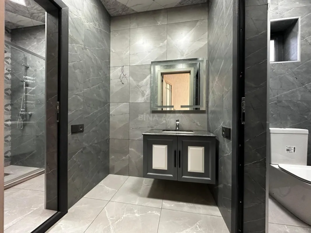 Satılır 6 otaqlı həyət evi 250 m²