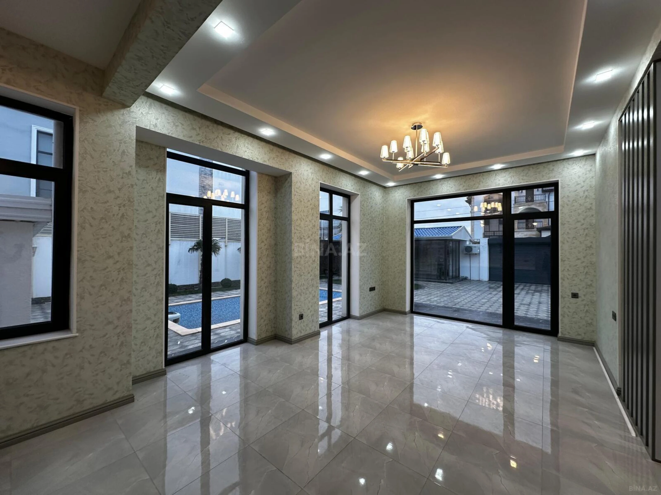 Satılır 6 otaqlı həyət evi 250 m²
