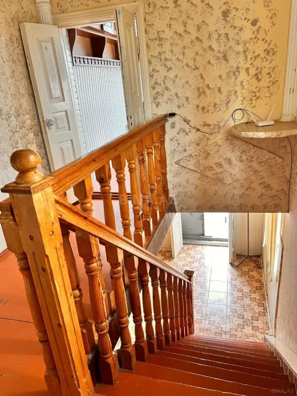 Satılır 6 otaqlı həyət evi 171.6 m²