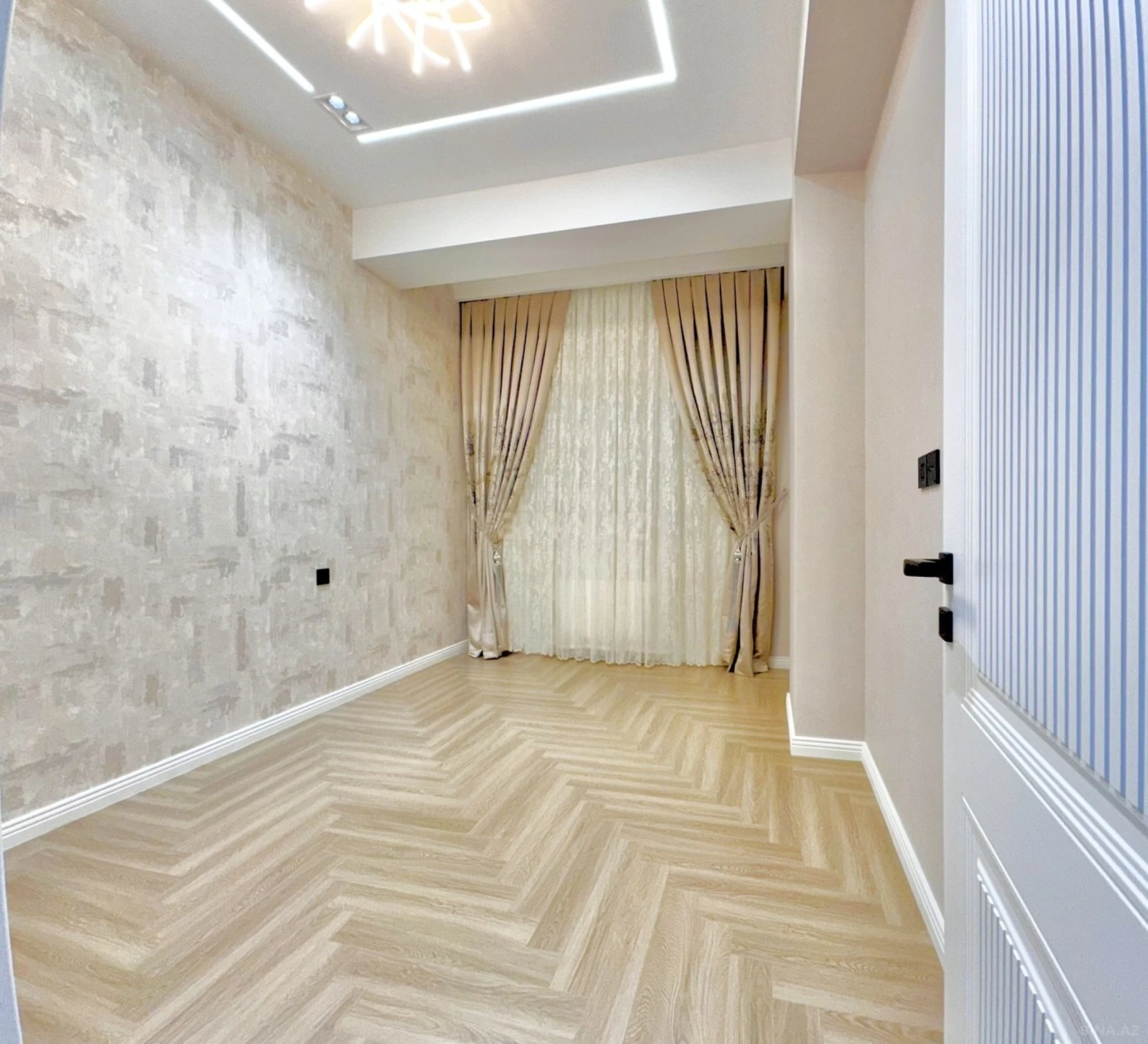 Satılır 3 otaqlı mənzil 90 m²