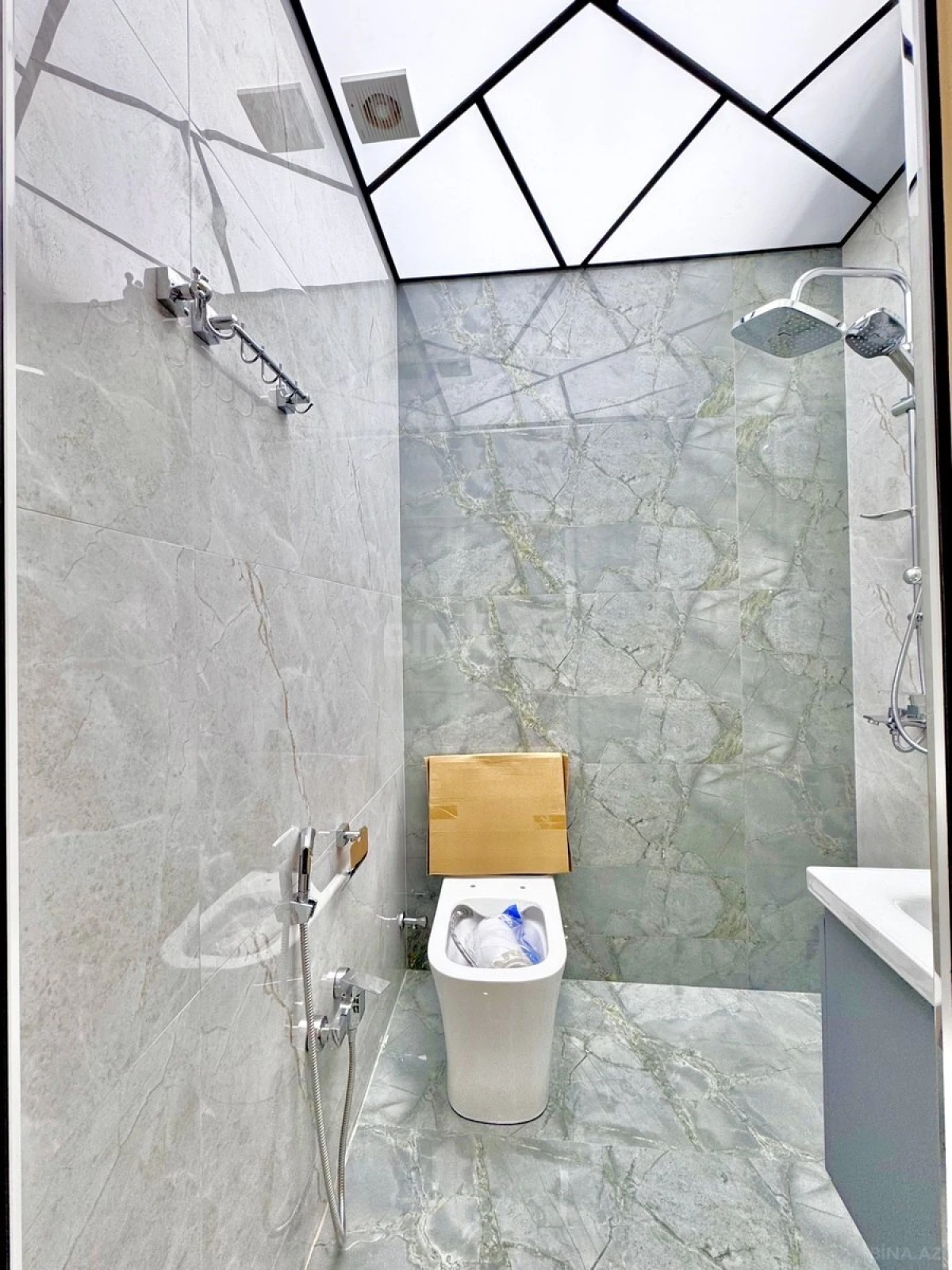 Satılır 3 otaqlı mənzil 90 m²