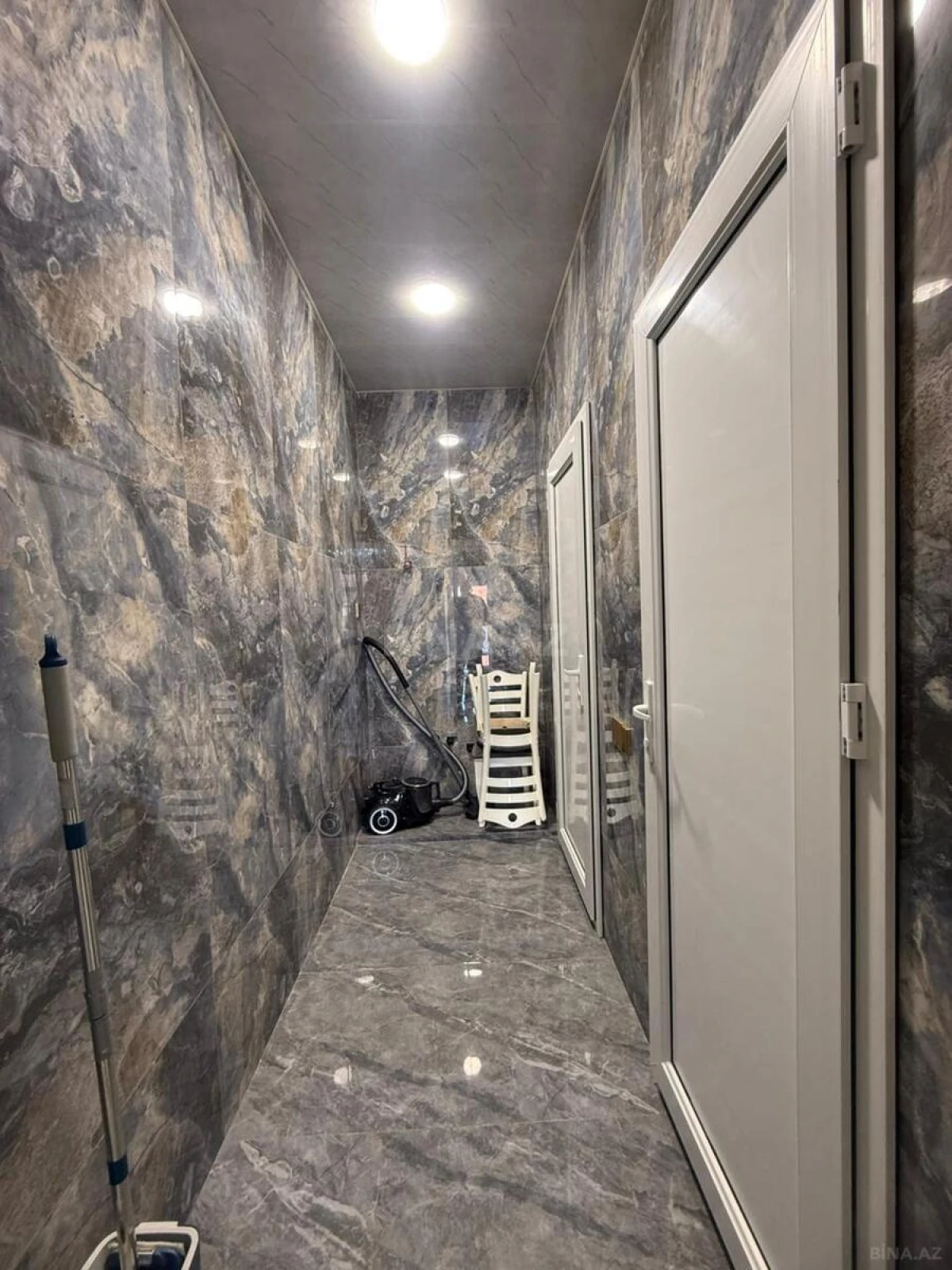 Satılır 5 otaqlı həyət evi 208 m²