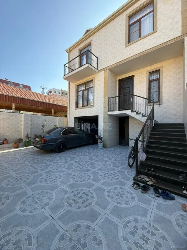 Satılır 5 otaqlı həyət evi 208 m²