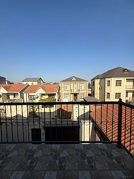 Satılır 5 otaqlı həyət evi 208 m²