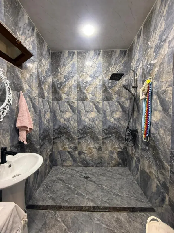 Satılır 5 otaqlı həyət evi 208 m²