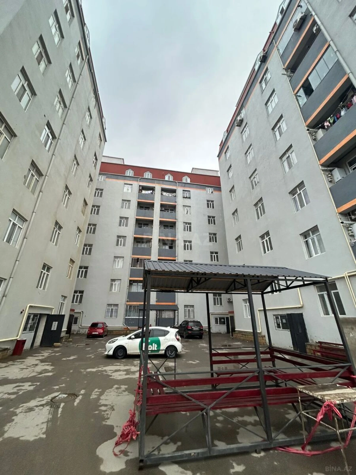 Satılır 3 otaqlı mənzil 81.5 m²