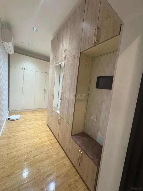 Kirayə verilir 2 otaqlı mənzil 95 m²