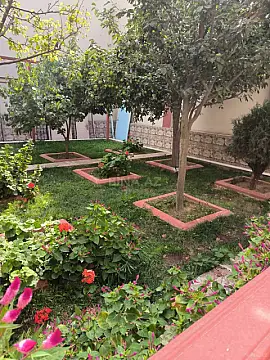 Satılır 6 otaqlı həyət evi 385 m²