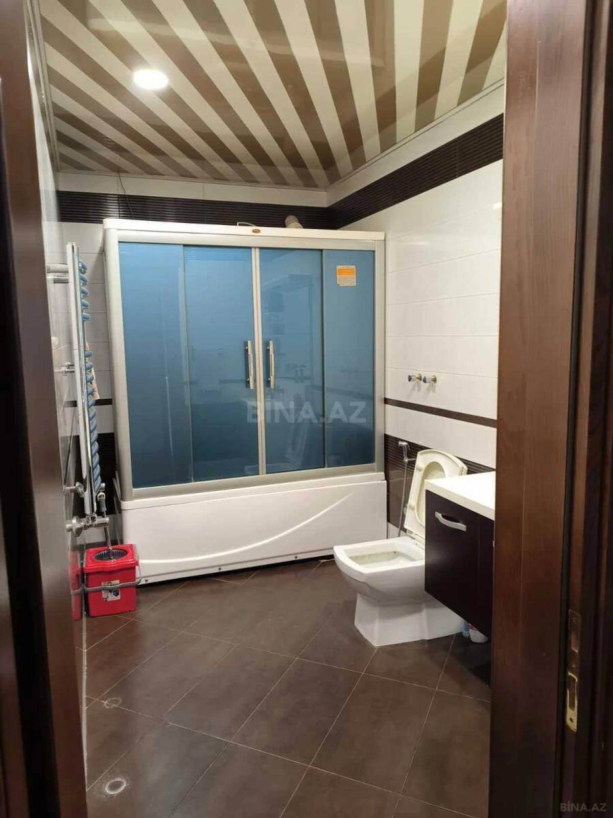 Satılır 6 otaqlı həyət evi 385 m²