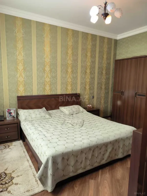 Satılır 6 otaqlı həyət evi 385 m²