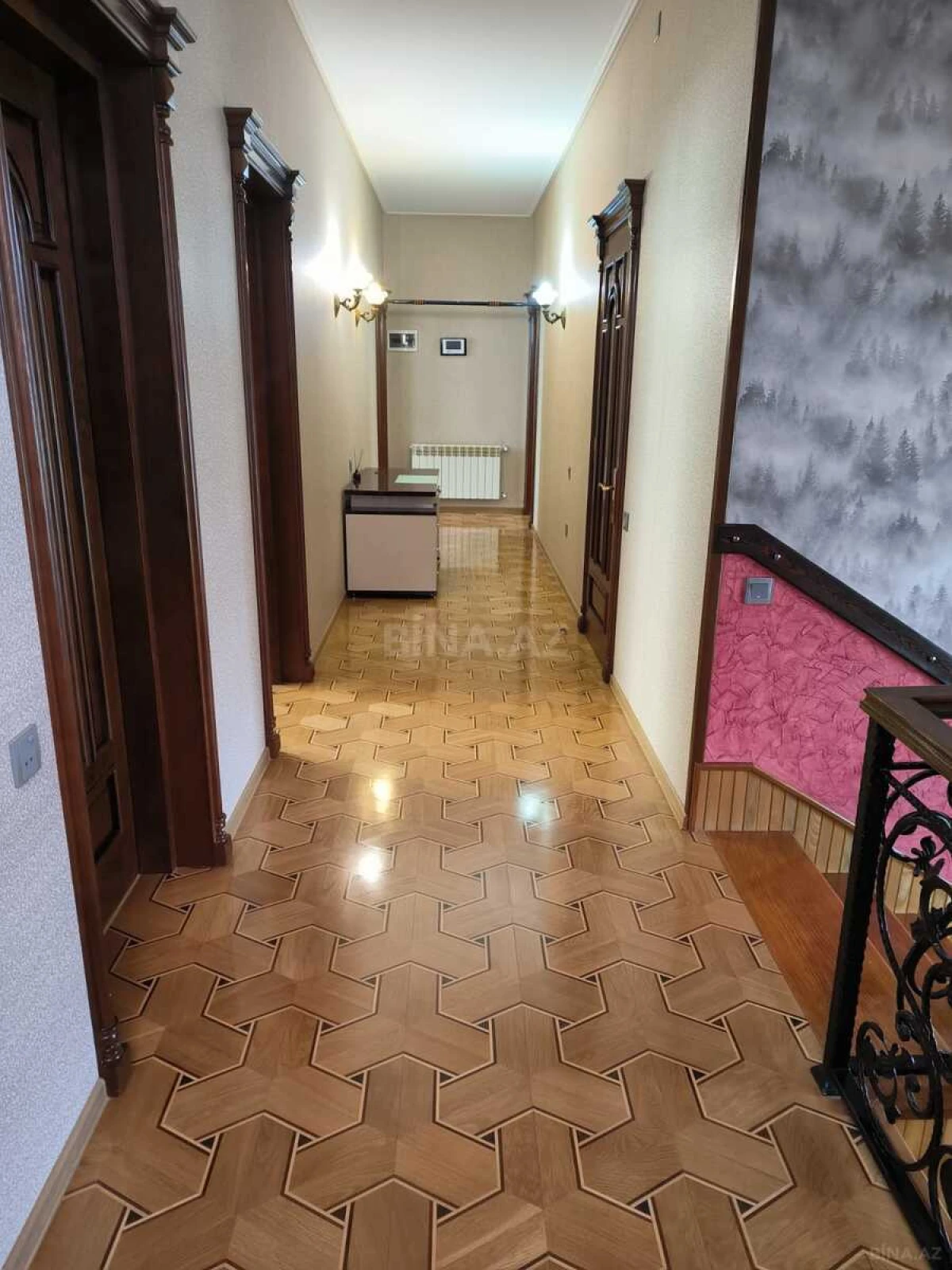 Satılır 6 otaqlı həyət evi 385 m²