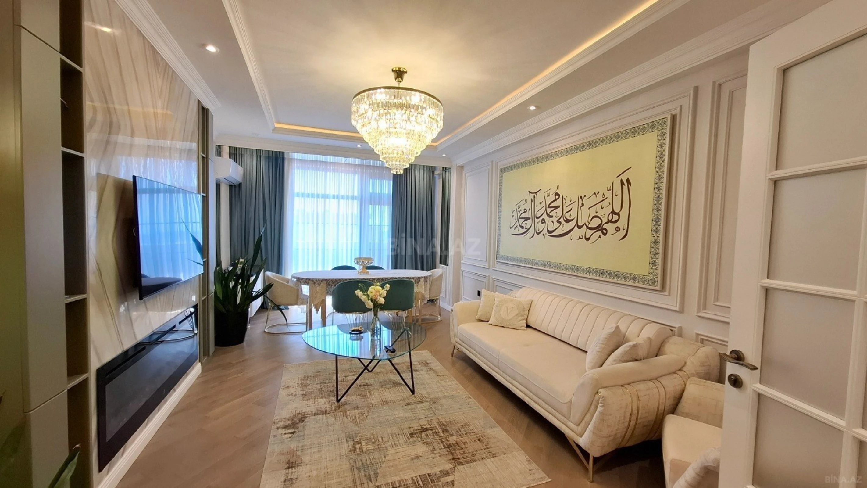 Satılır 3 otaqlı mənzil 130 m²
