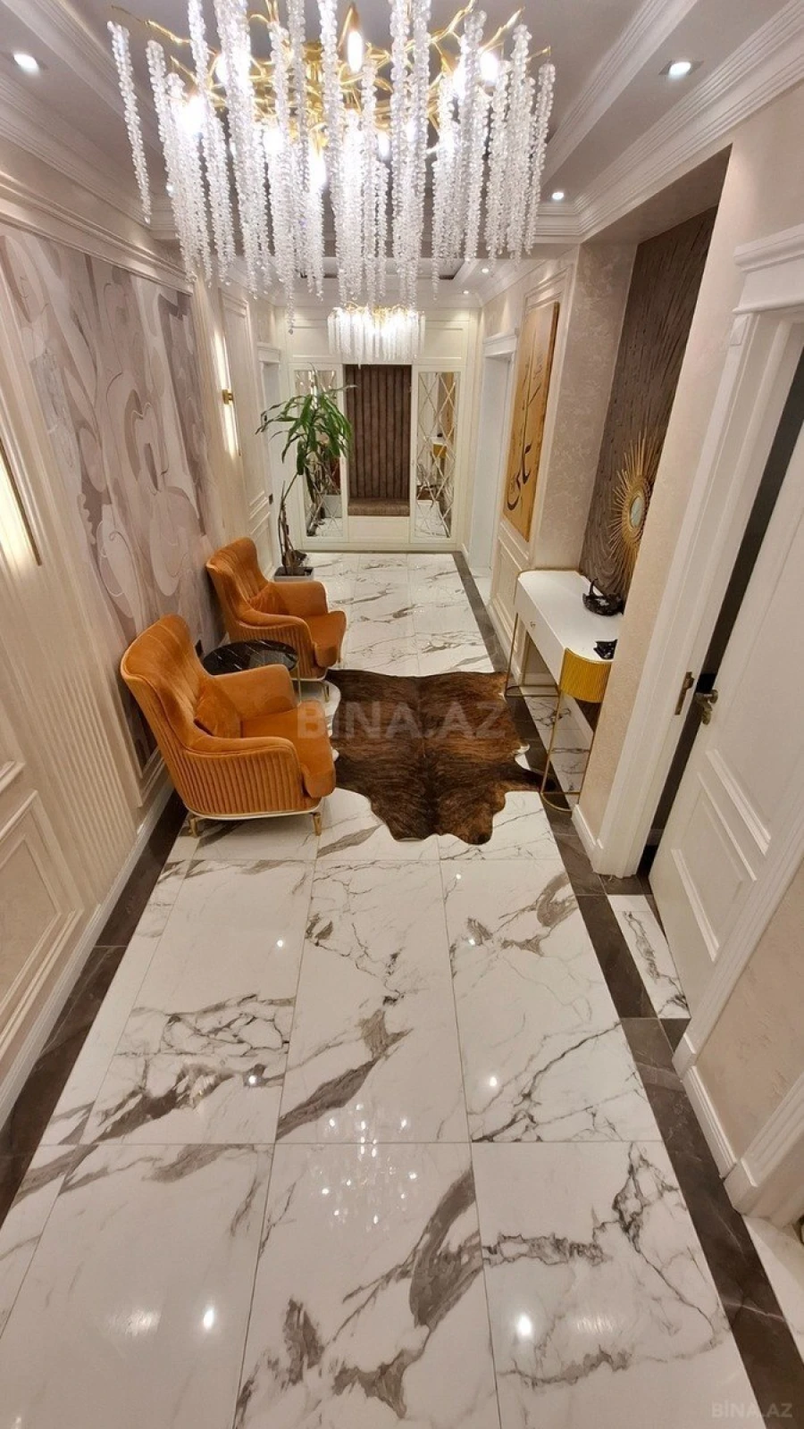 Satılır 3 otaqlı mənzil 130 m²