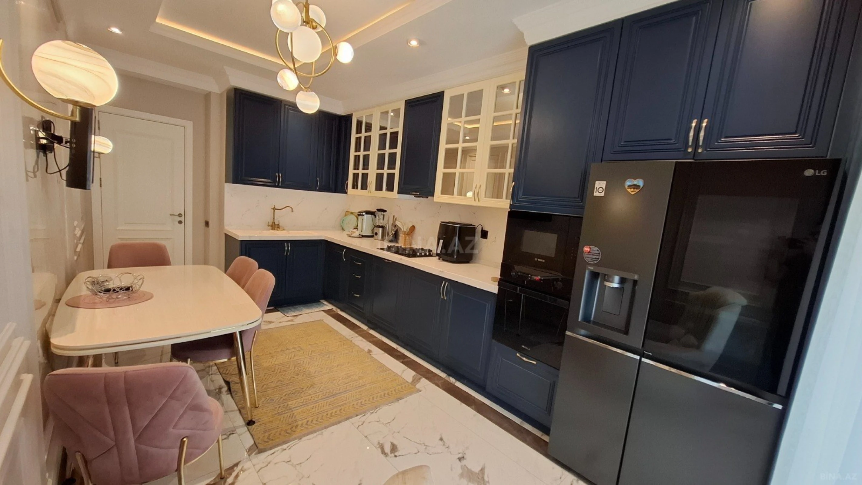 Satılır 3 otaqlı mənzil 130 m²