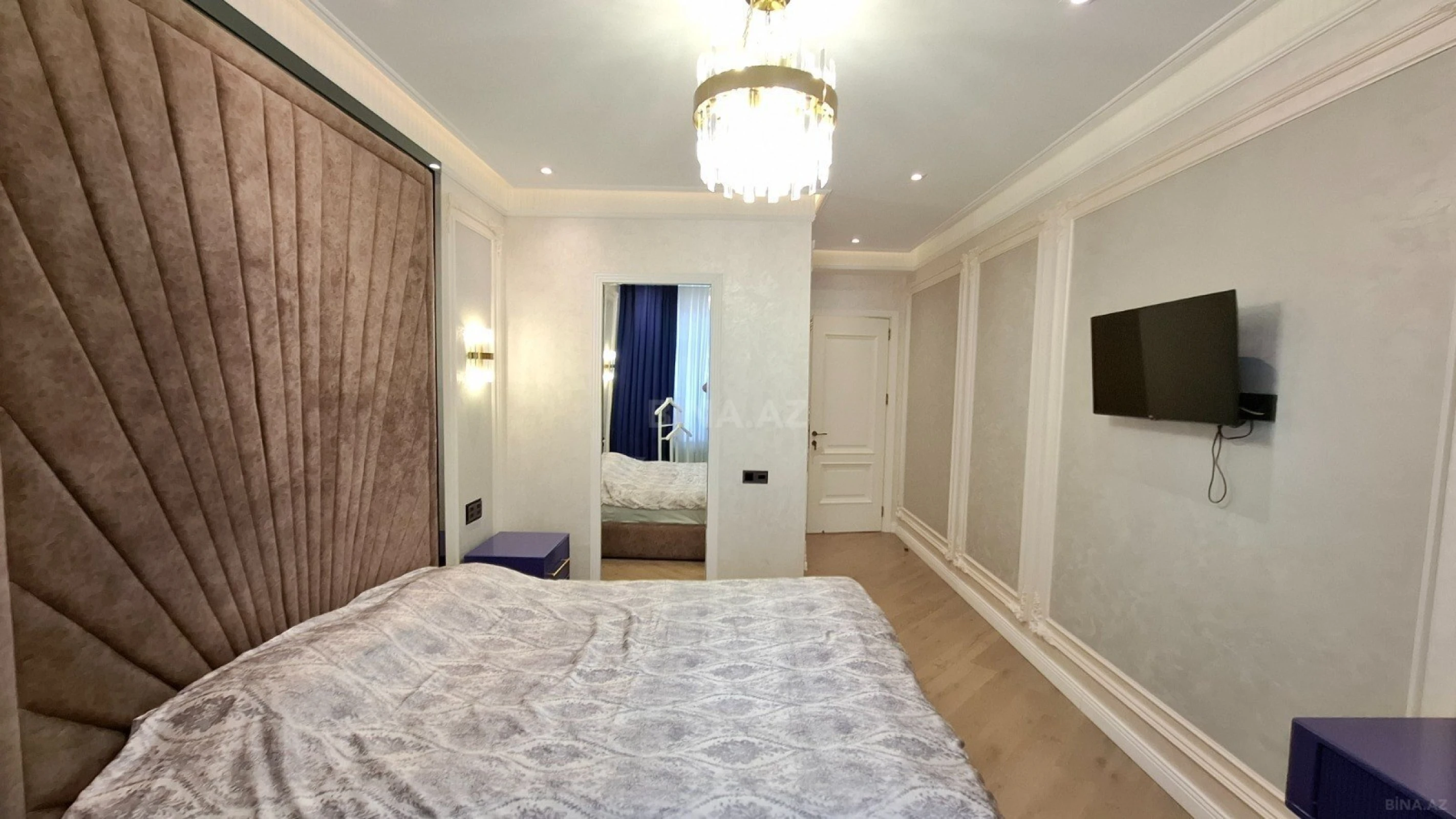 Satılır 3 otaqlı mənzil 130 m²