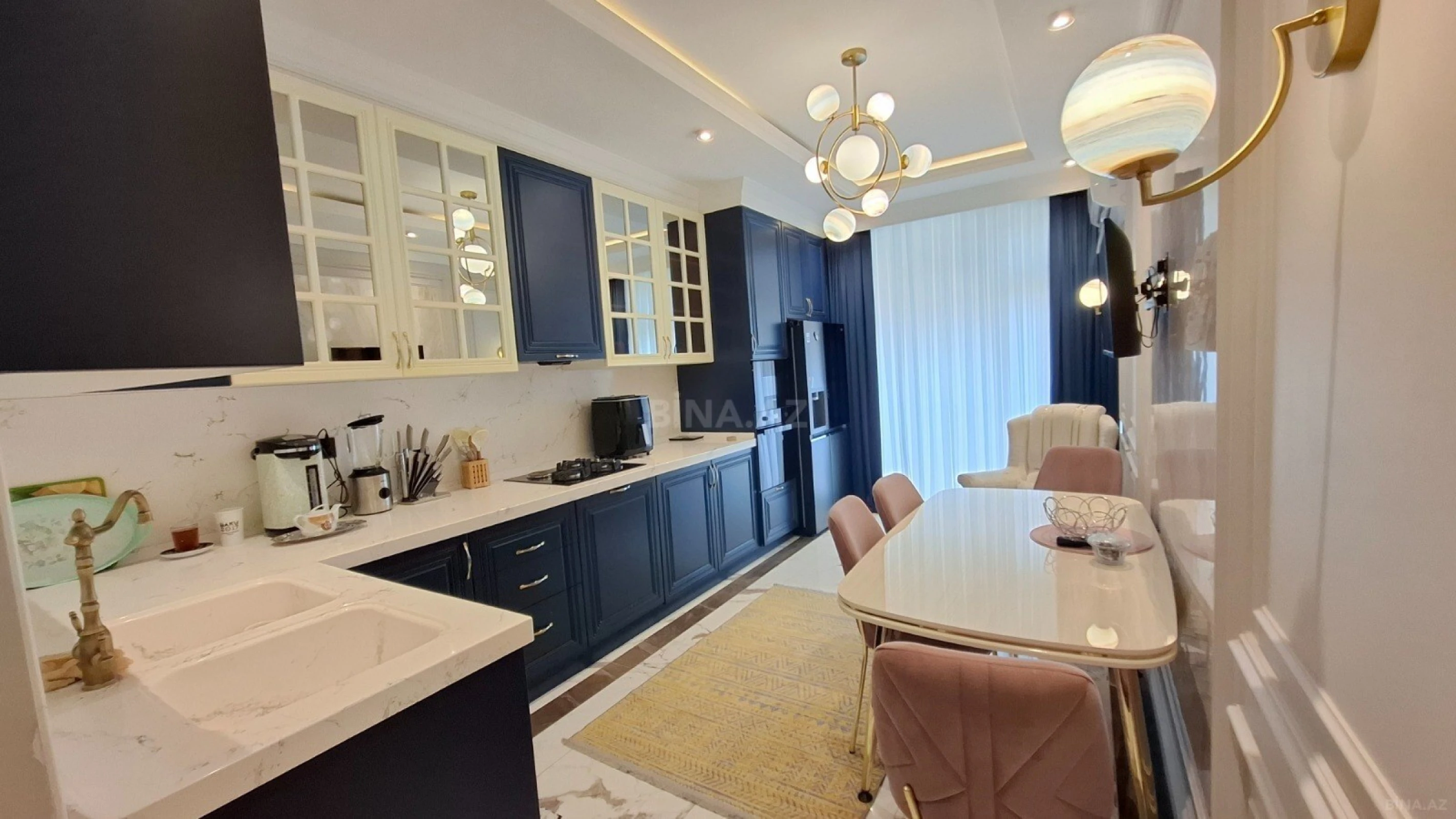 Satılır 3 otaqlı mənzil 130 m²
