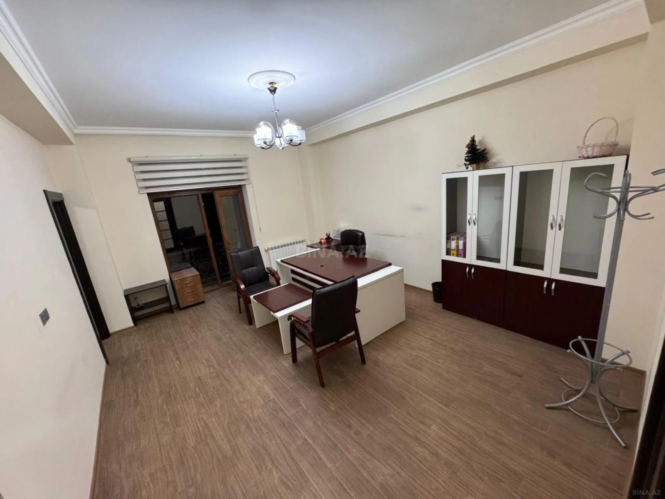 Kirayə verilir 3 otaqlı ofis 106 m²