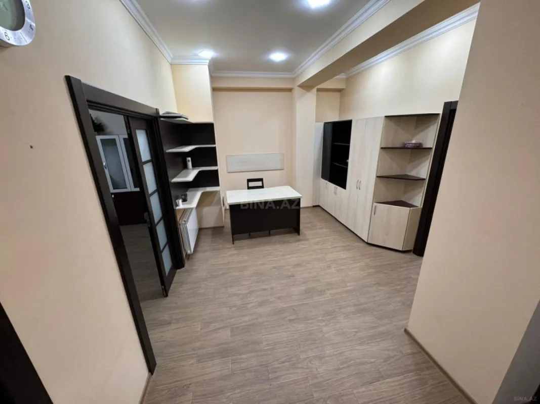Kirayə verilir 3 otaqlı ofis 106 m²