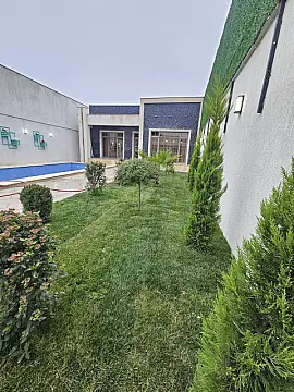 Satılır 4 otaqlı həyət evi 180 m²