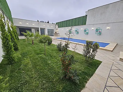 Satılır 4 otaqlı həyət evi 180 m²