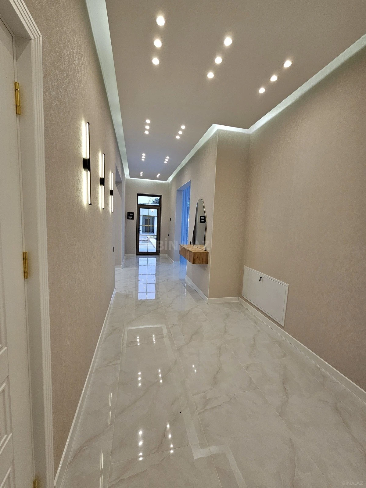 Satılır 4 otaqlı həyət evi 180 m²