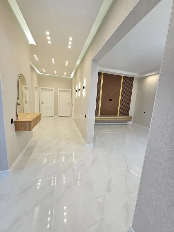 Satılır 4 otaqlı həyət evi 180 m²