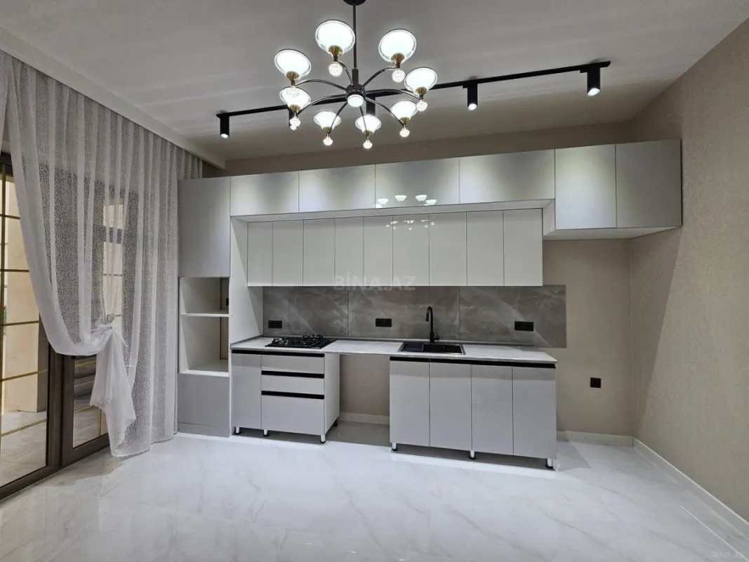Satılır 4 otaqlı həyət evi 180 m²