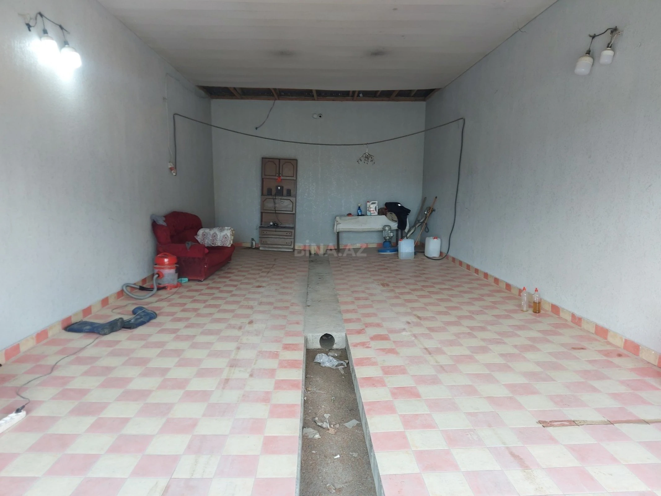 Satılır 4 otaqlı həyət evi 243 m²