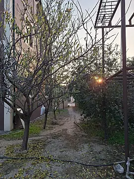 Satılır 4 otaqlı həyət evi 243 m²