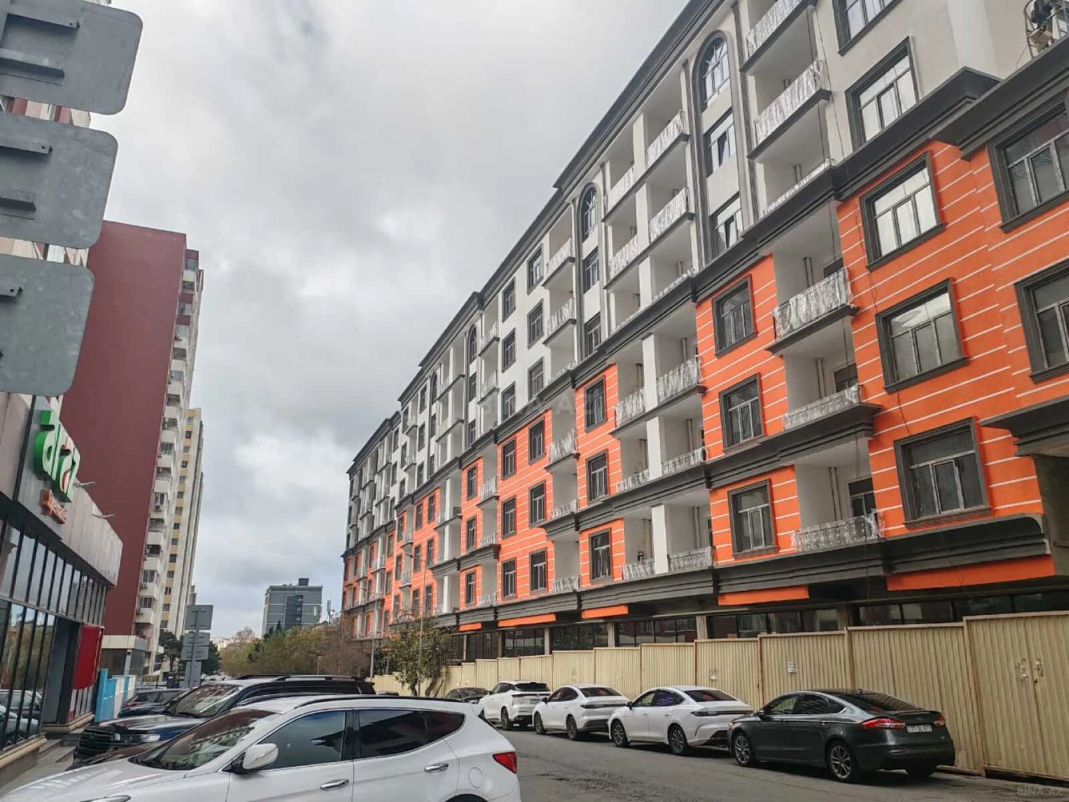 Satılır obyekt 108 m²