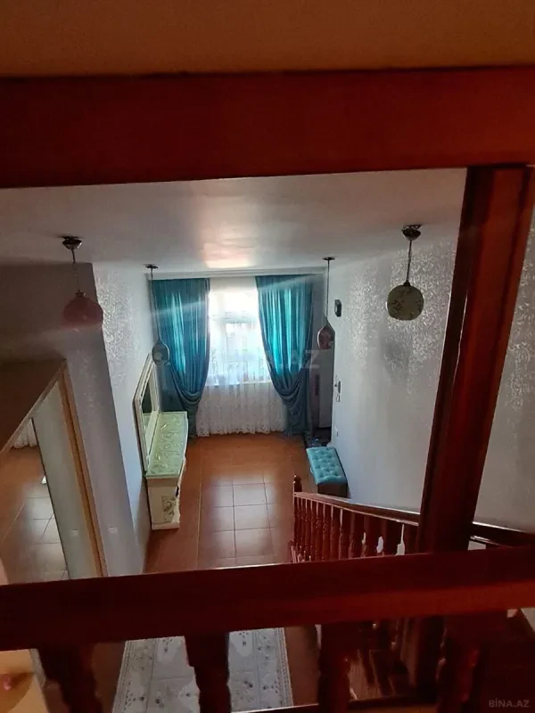 Satılır 3 otaqlı mənzil 240 m²