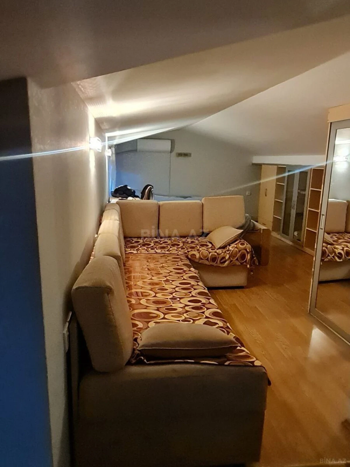 Satılır 3 otaqlı mənzil 240 m²
