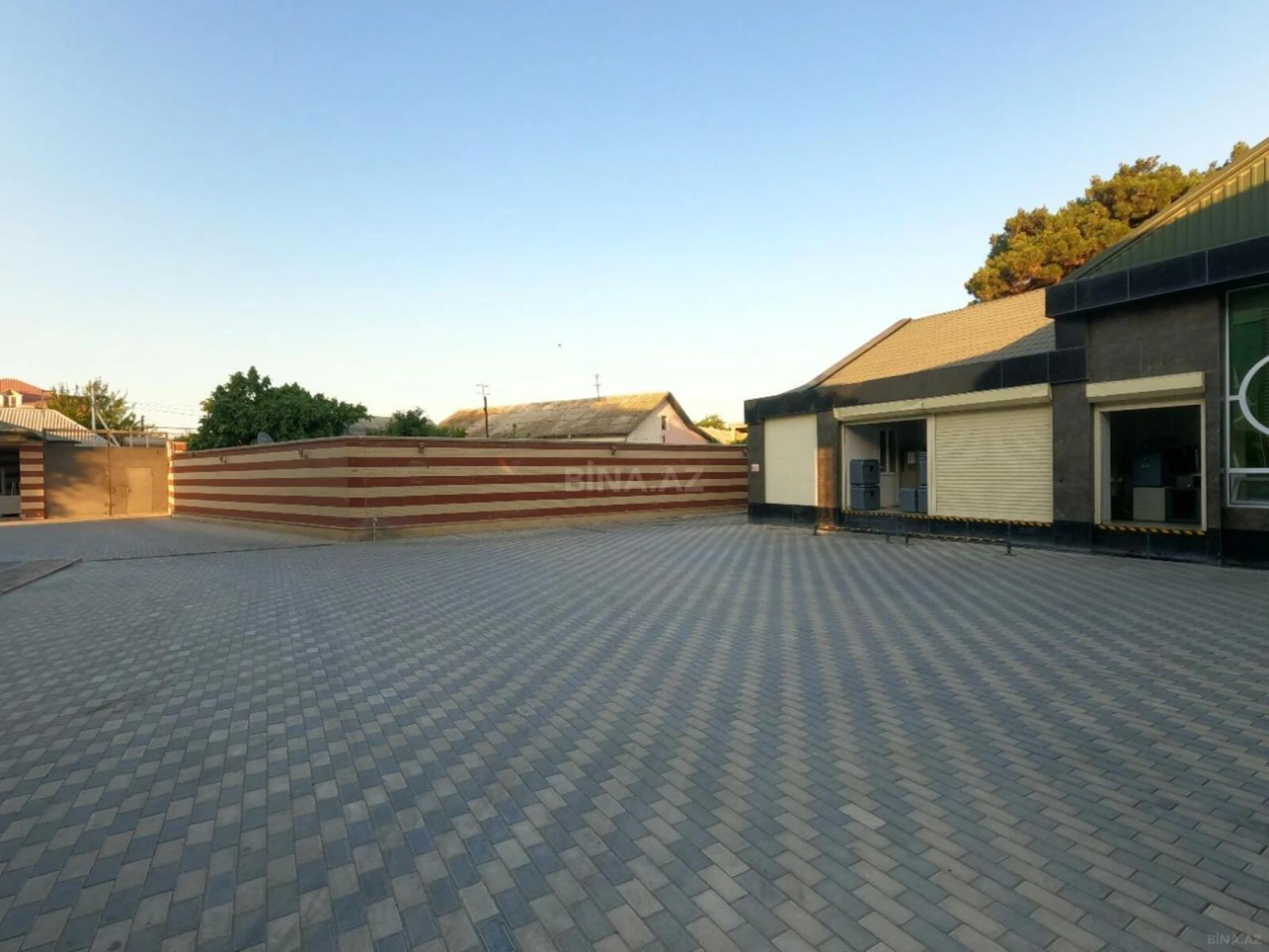 Kirayə verilir obyekt 1170 m²