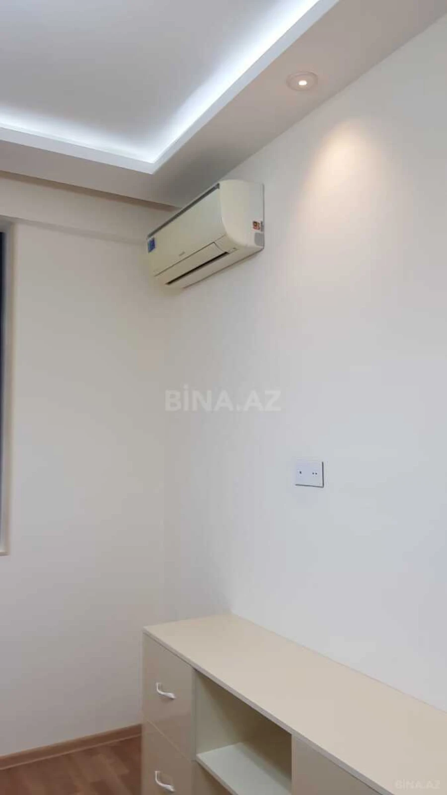 Kirayə verilir 2 otaqlı mənzil 60 m²