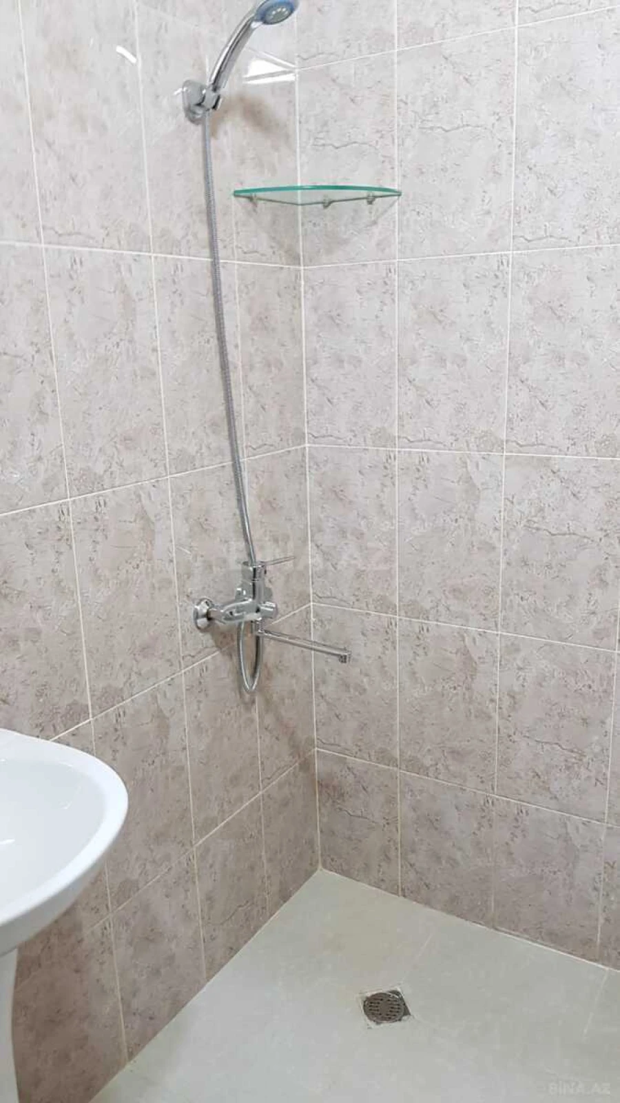 Kirayə verilir 2 otaqlı mənzil 60 m²