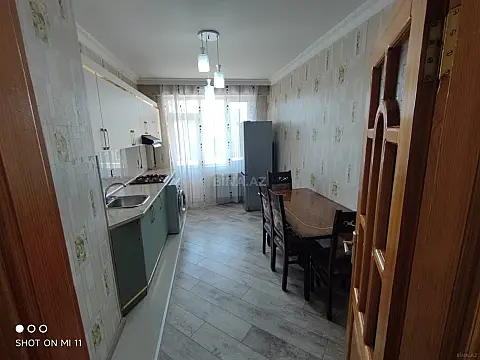 Kirayə verilir 3 otaqlı mənzil 110 m²