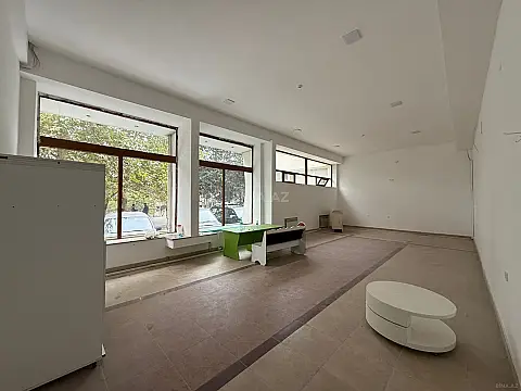 Satılır obyekt 560 m² — Bakı, Binəqədi 560.00 m²