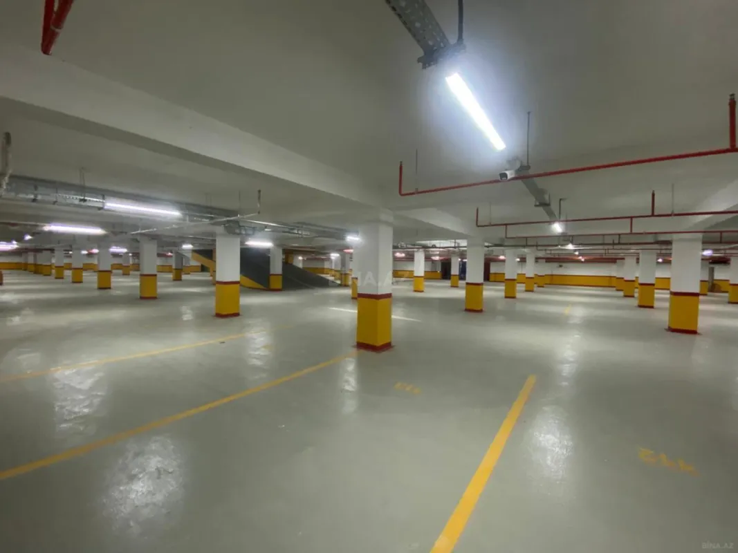 Satılır 3 otaqlı mənzil 121 m²