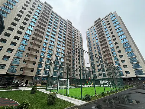 Satılır 3 otaqlı mənzil 121 m² — Bakı, İnşaatçılar 3 otaq 121.00 m²