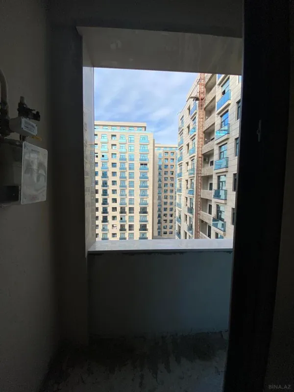 Satılır 3 otaqlı mənzil 121 m²