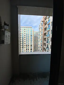 Satılır 3 otaqlı mənzil 121 m²