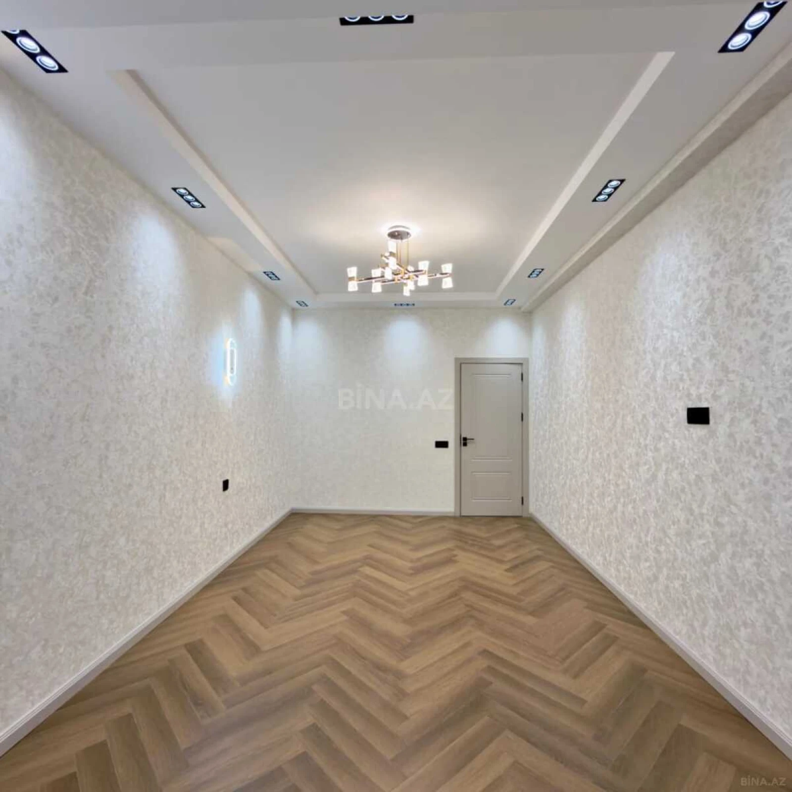Satılır 2 otaqlı mənzil 79 m²