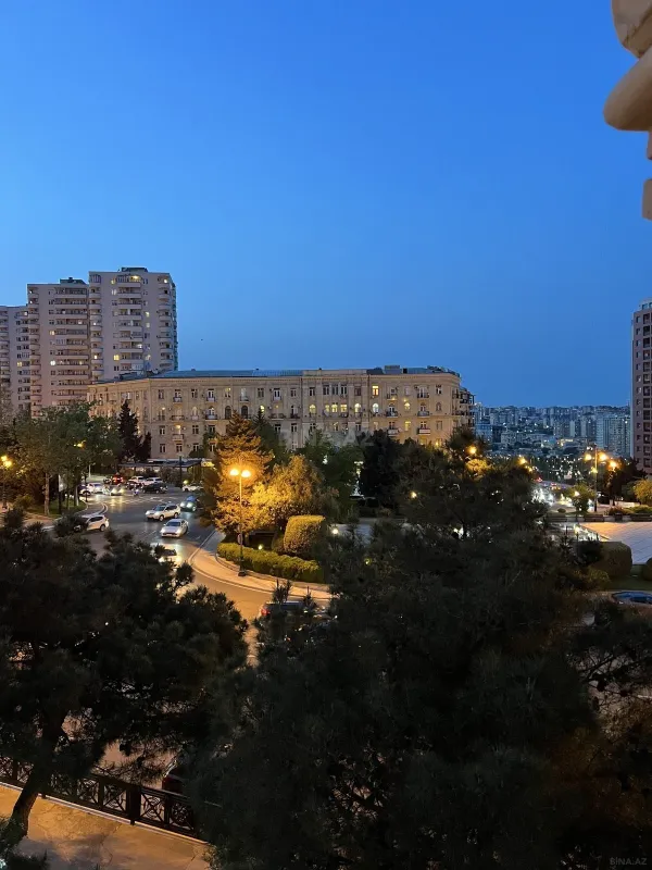 Satılır 3 otaqlı mənzil 95 m²