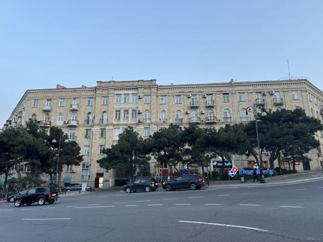 Satılır 3 otaqlı mənzil 95 m²