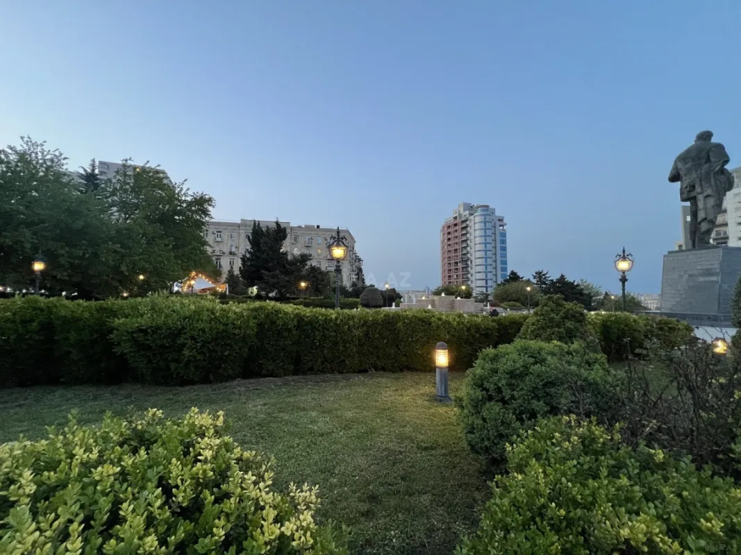 Satılır 3 otaqlı mənzil 95 m²