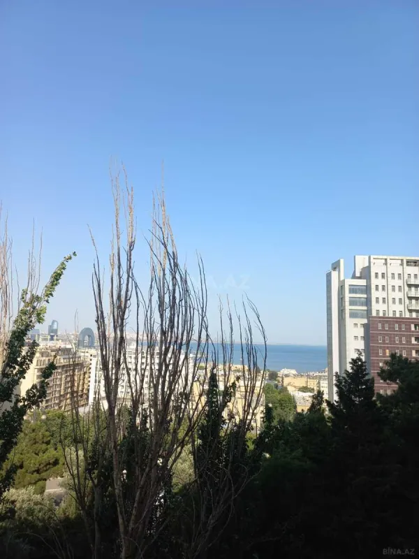 Satılır 3 otaqlı mənzil 95 m²