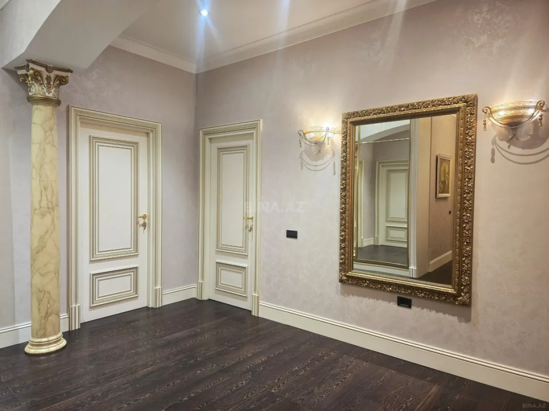 Satılır 4 otaqlı mənzil 200 m²