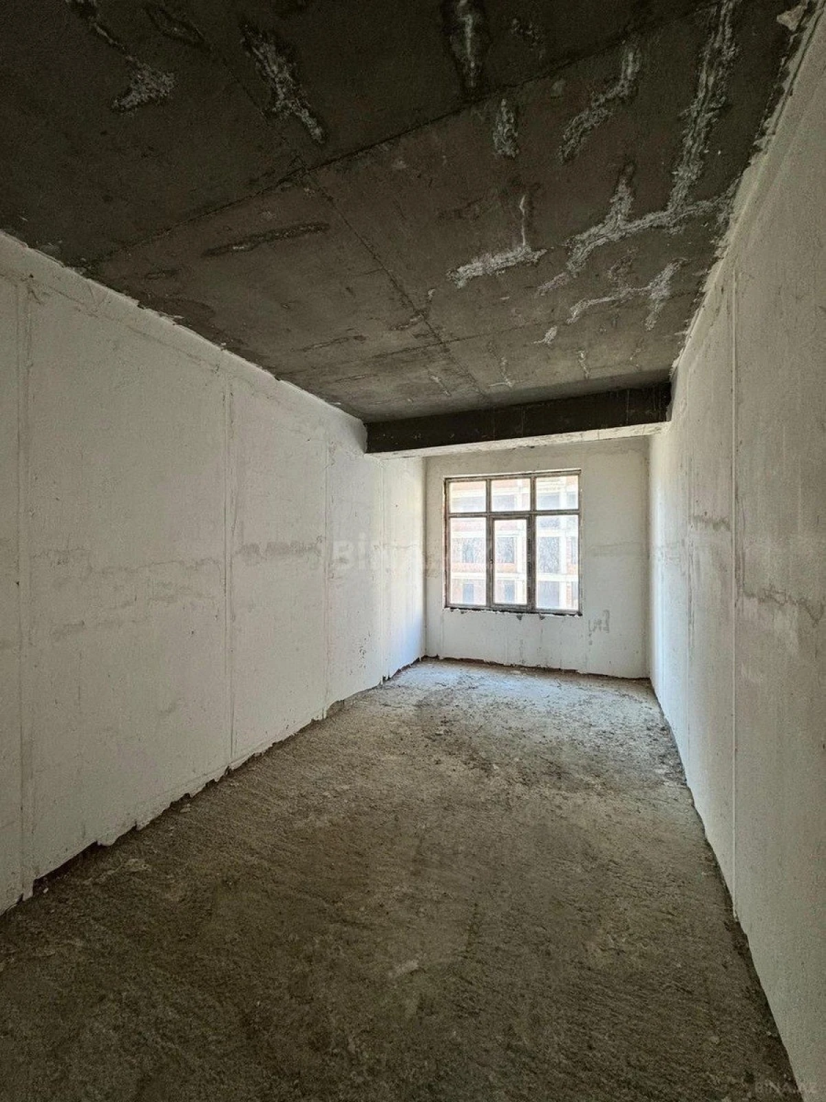 Satılır 4 otaqlı mənzil 166.6 m²