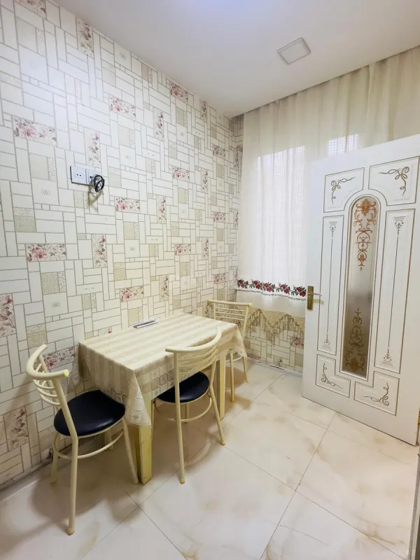 Kirayə verilir 3 otaqlı mənzil 105 m²