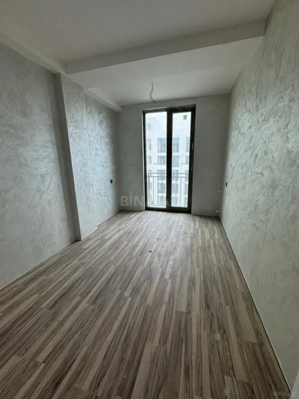 Satılır 3 otaqlı mənzil 101 m²